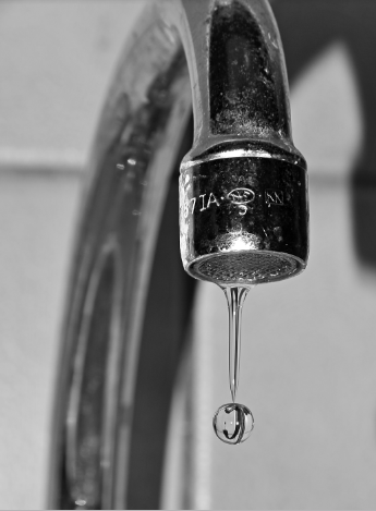 Blind Replacement and Repair For Your Rental Property and the odd maintenance job of the week.