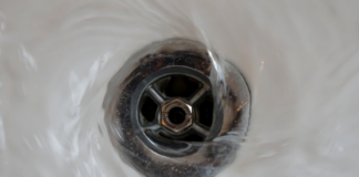 5 Tips for Fixing Tenant Drain Clogs