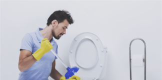 6 Tips for Fixing Those Annoying Clogged Toilets