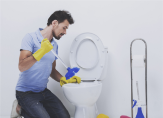 6 Tips for Fixing Those Annoying Clogged Toilets