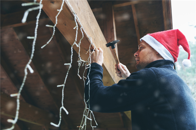 How Do You Keep Tenants From Going Overboard With Holiday Lights?