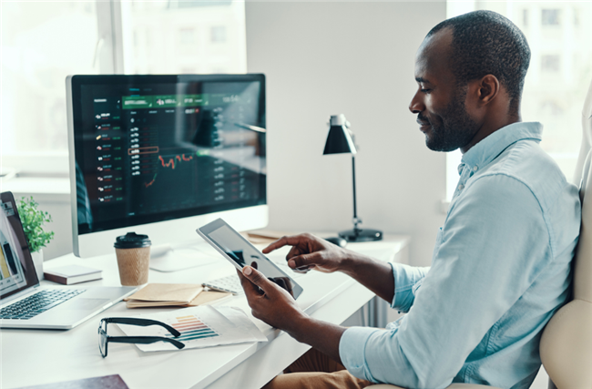 Is Incomplete Data Driving Eviction Policies