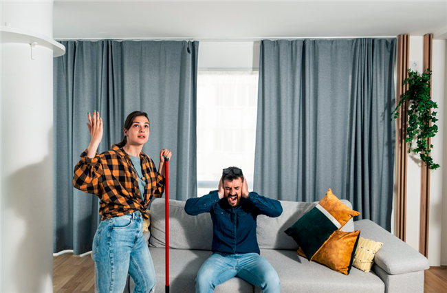 When you’re a landlord, complaints from tenants are a fact of life, so here are 10 ways to combat common tenant complaints including noisy neigbors