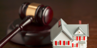 A federal judge in Oregon has issued a preliminary injunction prohibiting enforcement of an Oregon law against what are called “love letters” between buyers and sellers of real estate.