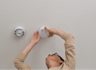 Who Should Replace the Smoke Detector in My Rental? Questions about smoke detectors in rentals come up often so for a non-functioning smoke detector, who is responsible for replacing it