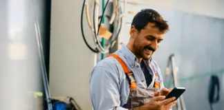 How a weather tracker mobile maintenance app can help property management present greater details when responding to residents