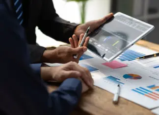 U.S. advertised rents slipped in December, producing the weakest quarter in years and wiping out gains made during the first half of 2025