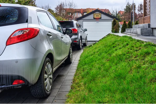 How do you get a tenant to move non-operational cars out of your rental property driveway is the question this week